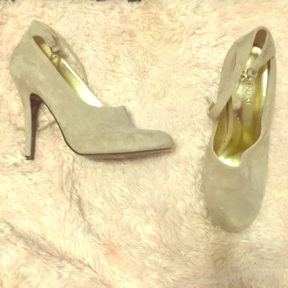 Cute fall/winter heel boots for inside